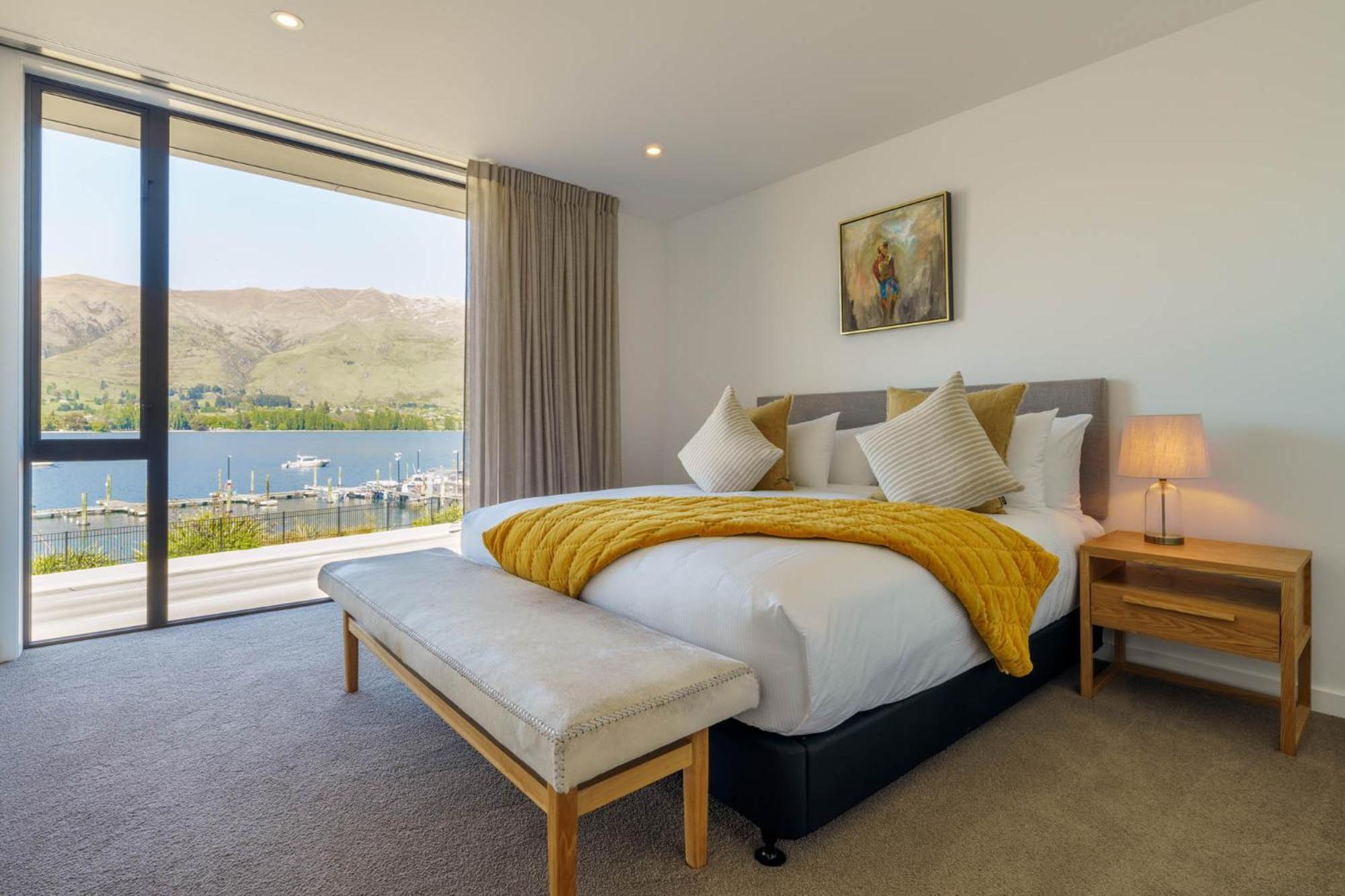 Marina Terrace Apartments, Wanaka Exterior photo