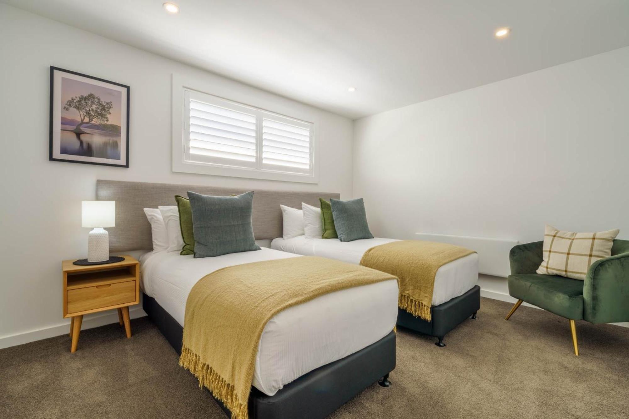 Marina Terrace Apartments, Wanaka Exterior photo