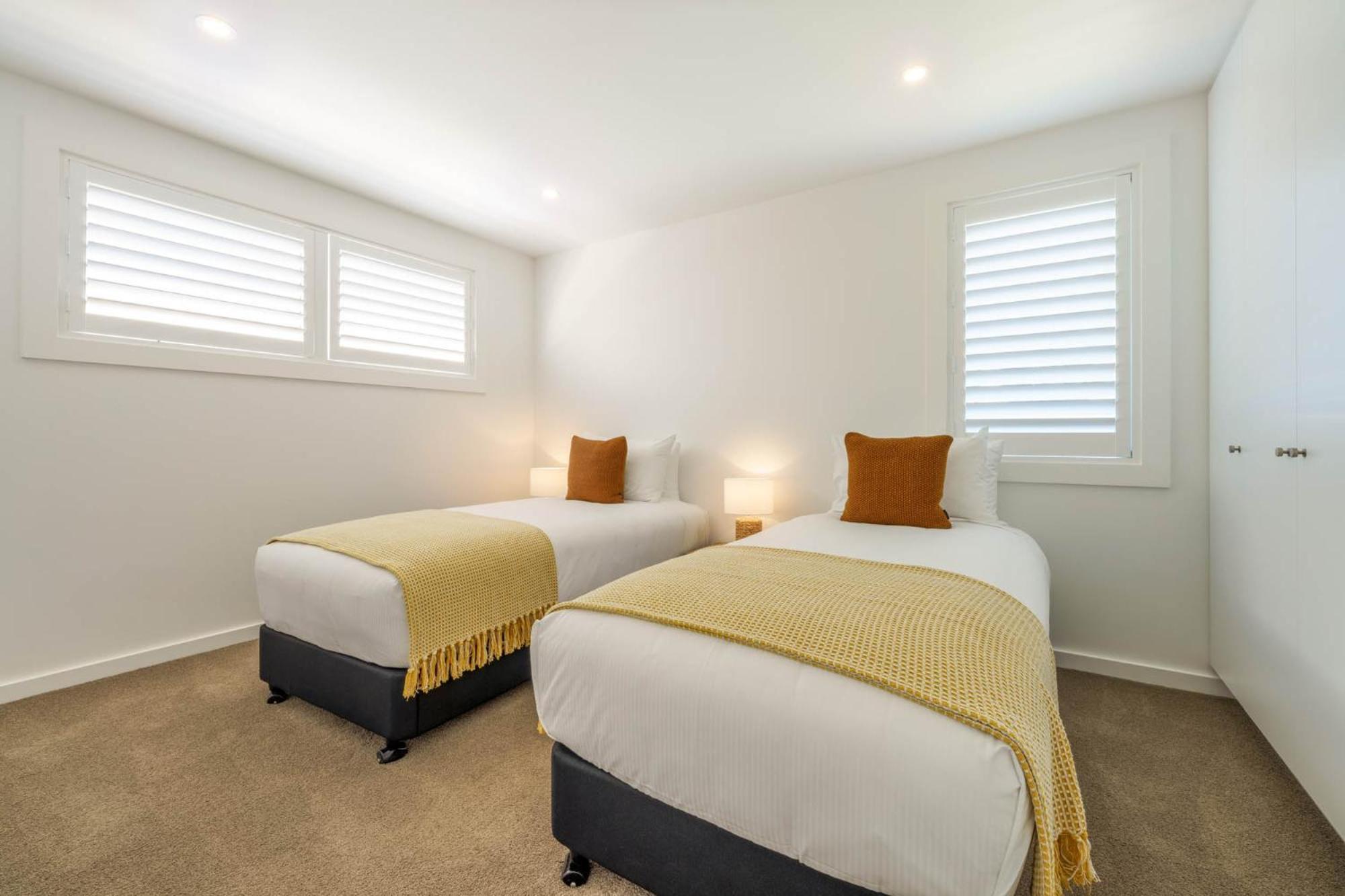 Marina Terrace Apartments, Wanaka Exterior photo